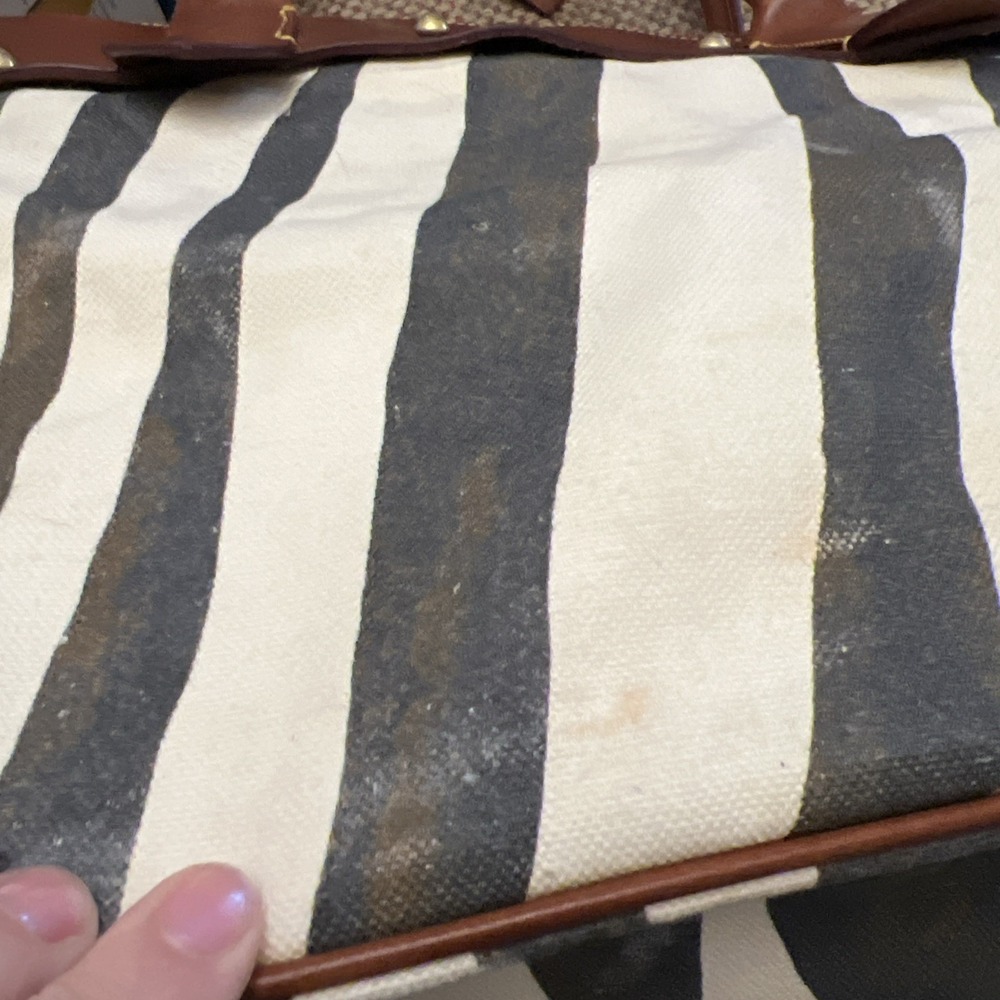 Dooney & Bourke Leather n Canvas Weekender Travel Zebra Satchel Tote Bag 17" lg - Picture 7 of 11